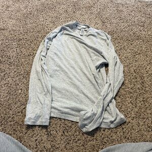 Women’s Gray Long Sleeve Shirt